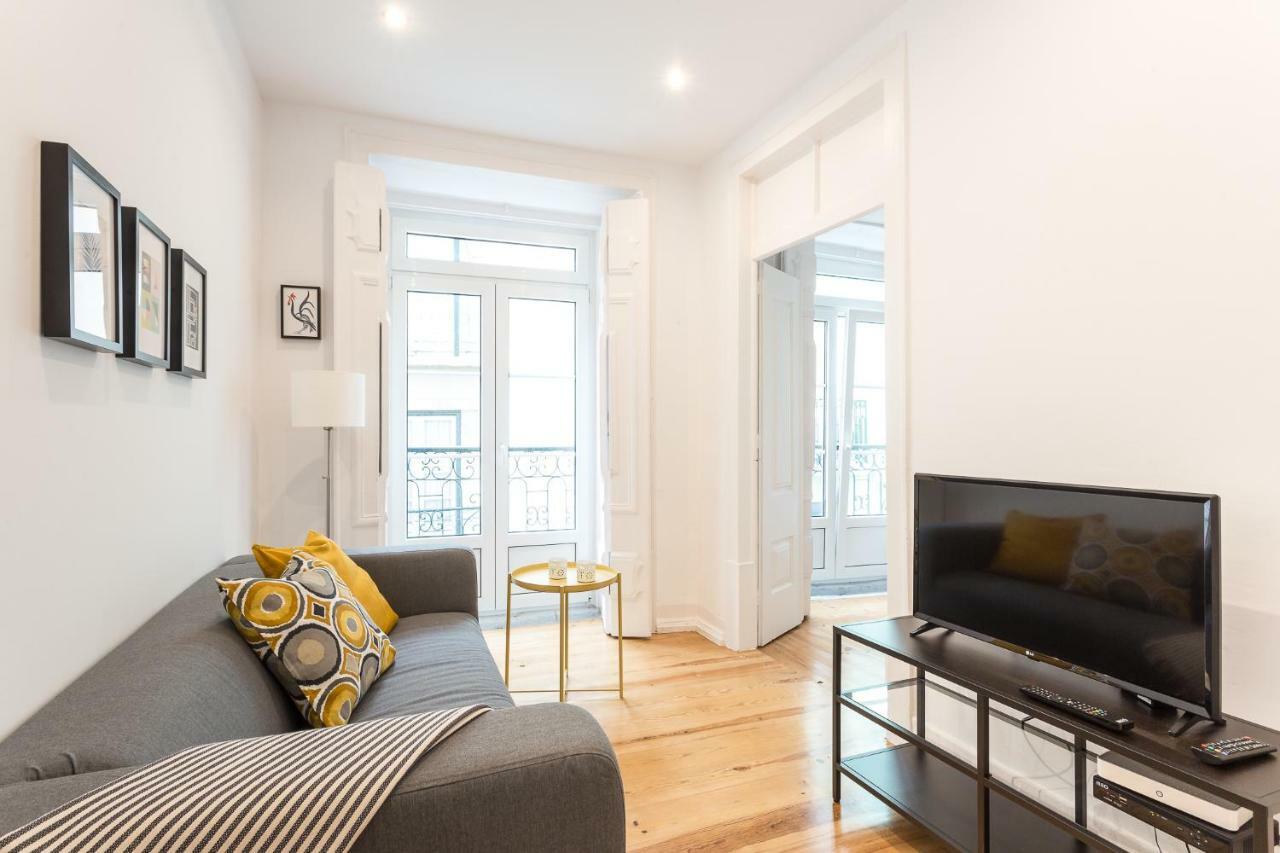 Three Bedroom Apartment In Historical Centre -Bairro Alto Lisbon Exterior photo