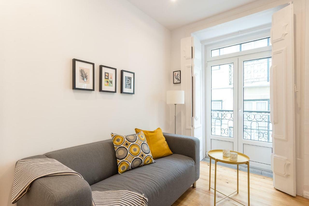 Three Bedroom Apartment In Historical Centre -Bairro Alto Lisbon Exterior photo
